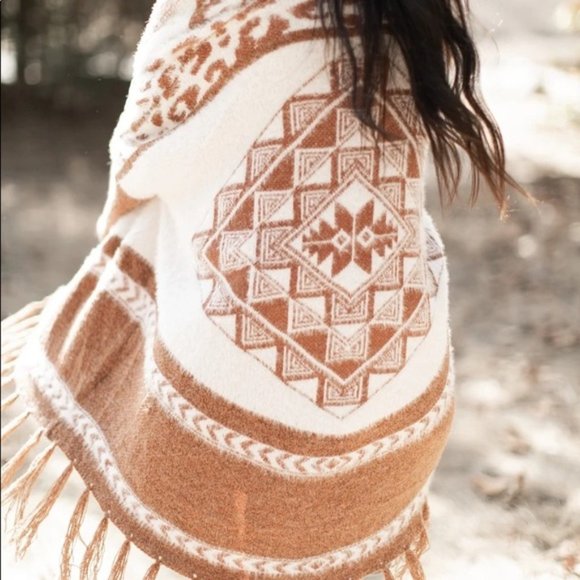 New Yellowstone Cowichan Western Cardigan Sweater - Picture 8 of 11